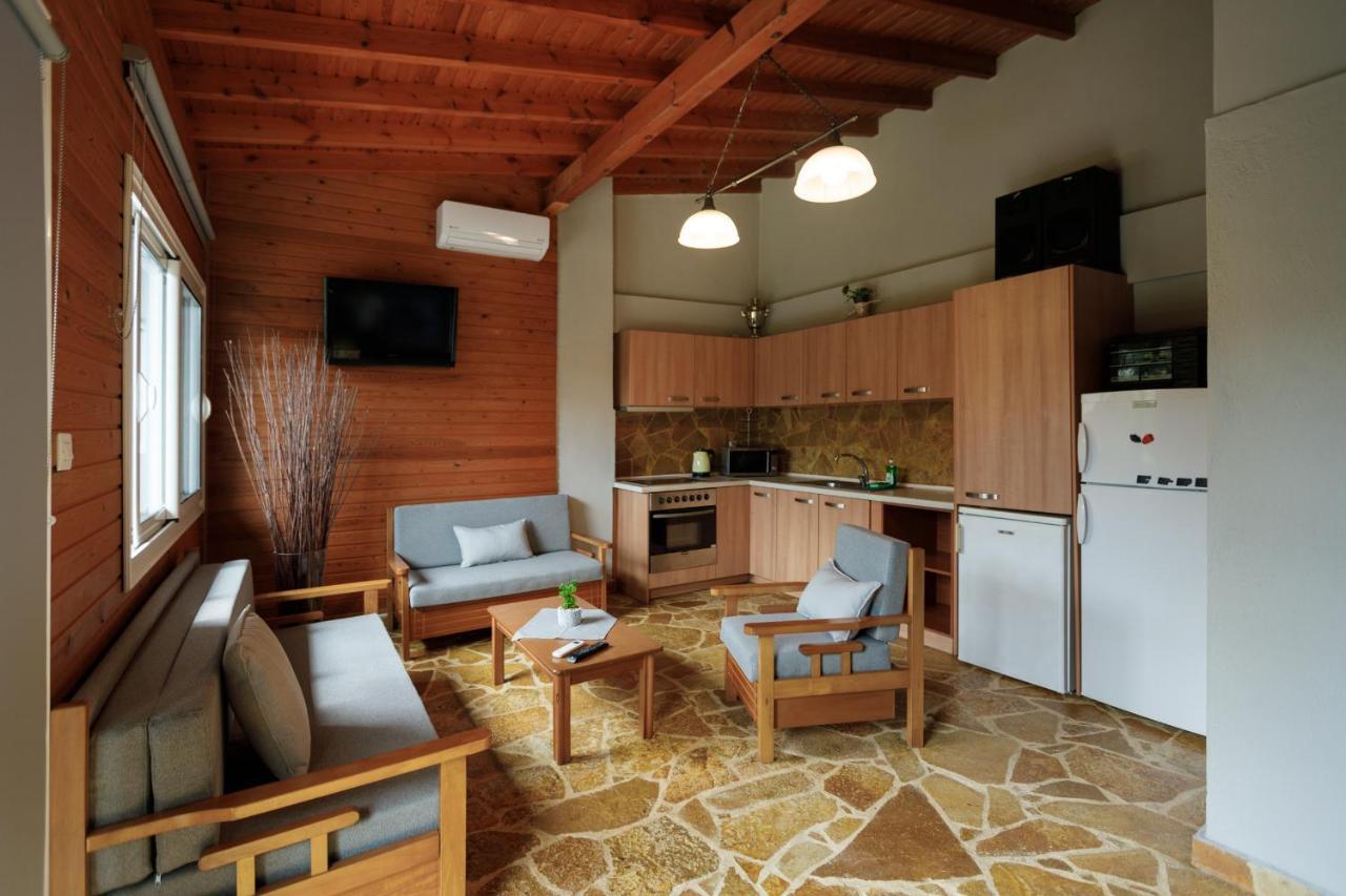 Вилла Wooden House Mesimerion Экстерьер фото